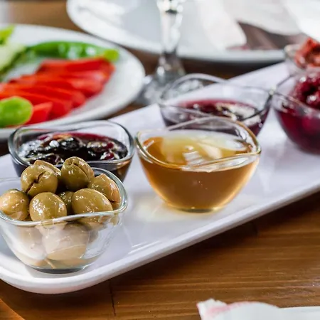 Village Garden 安塔利亚