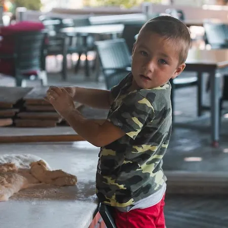 Village Garden 安塔利亚