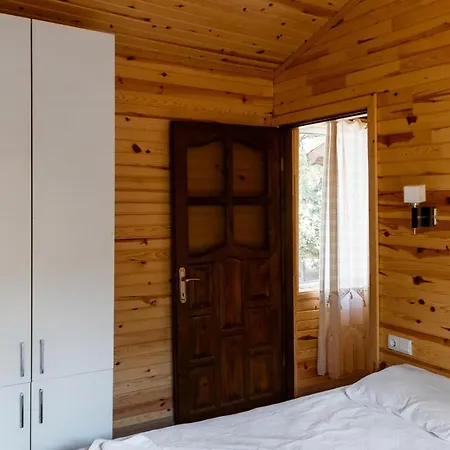 Village Garden Проживание в семье