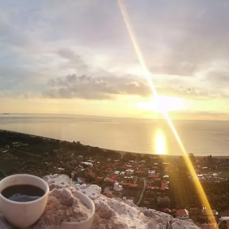 Village Garden Проживание в семье