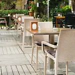 Village Garden Δωμάτια σε οικογενειακή κατοικία *