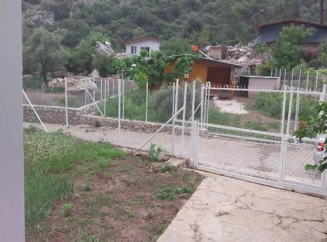 Pansiyon Village Garden *